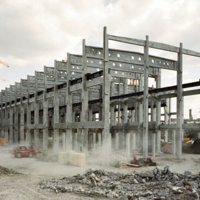5 Red Flags to Avoid When Hiring a Brampton Construction Company