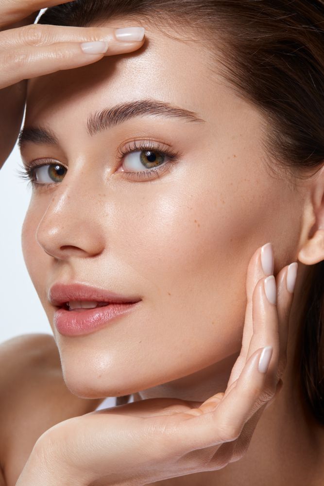 Double Chin Removal in Dubai: Understanding the Latest Non-Surgical Trends