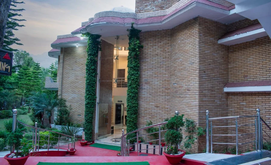 Vaapi Comfort Inn Naukuchiatal