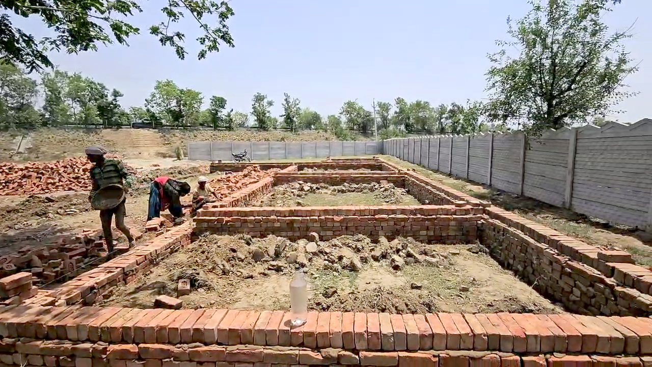 Plot Near Jewar Airport