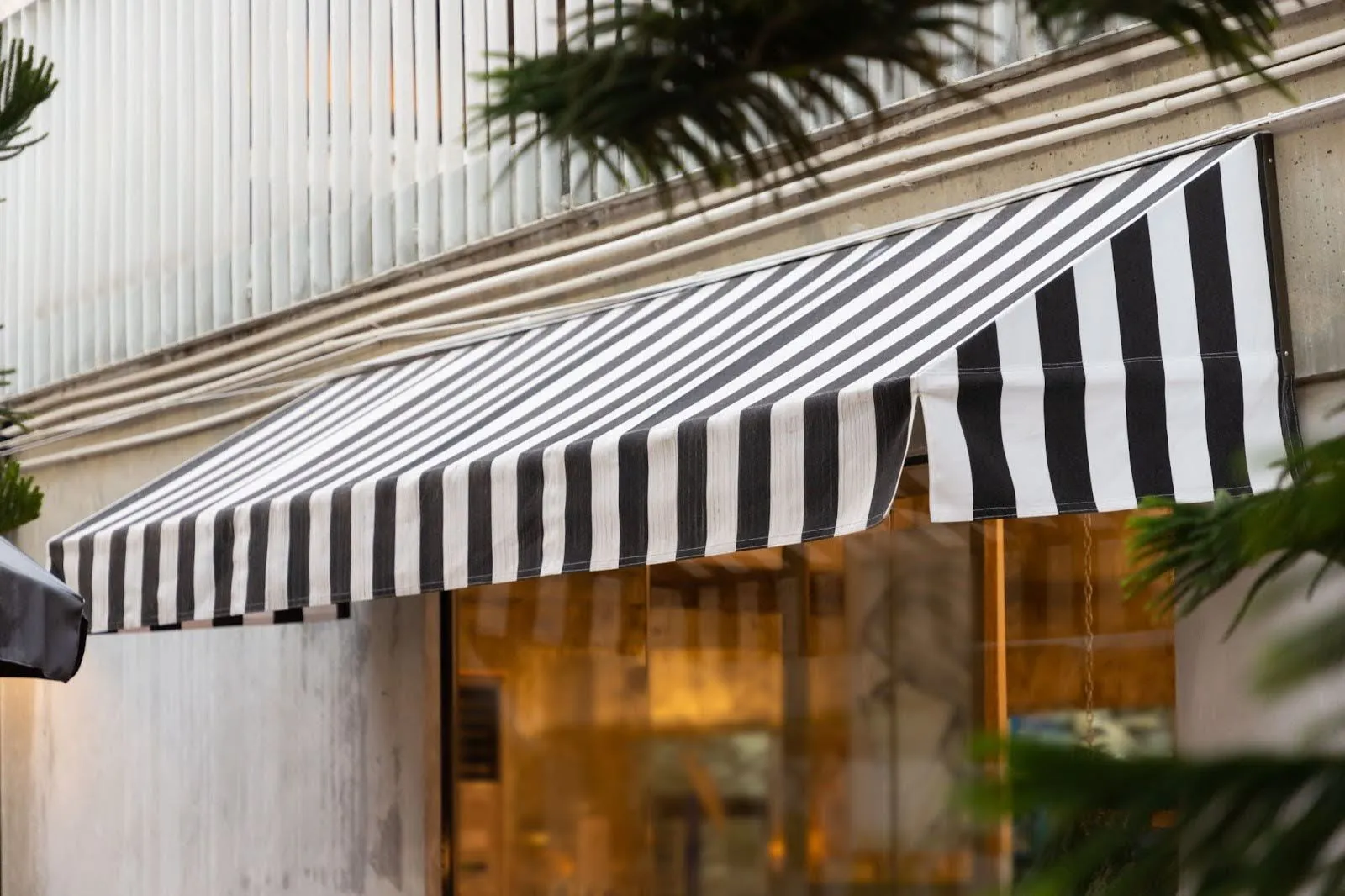 Best Retractable Awnings