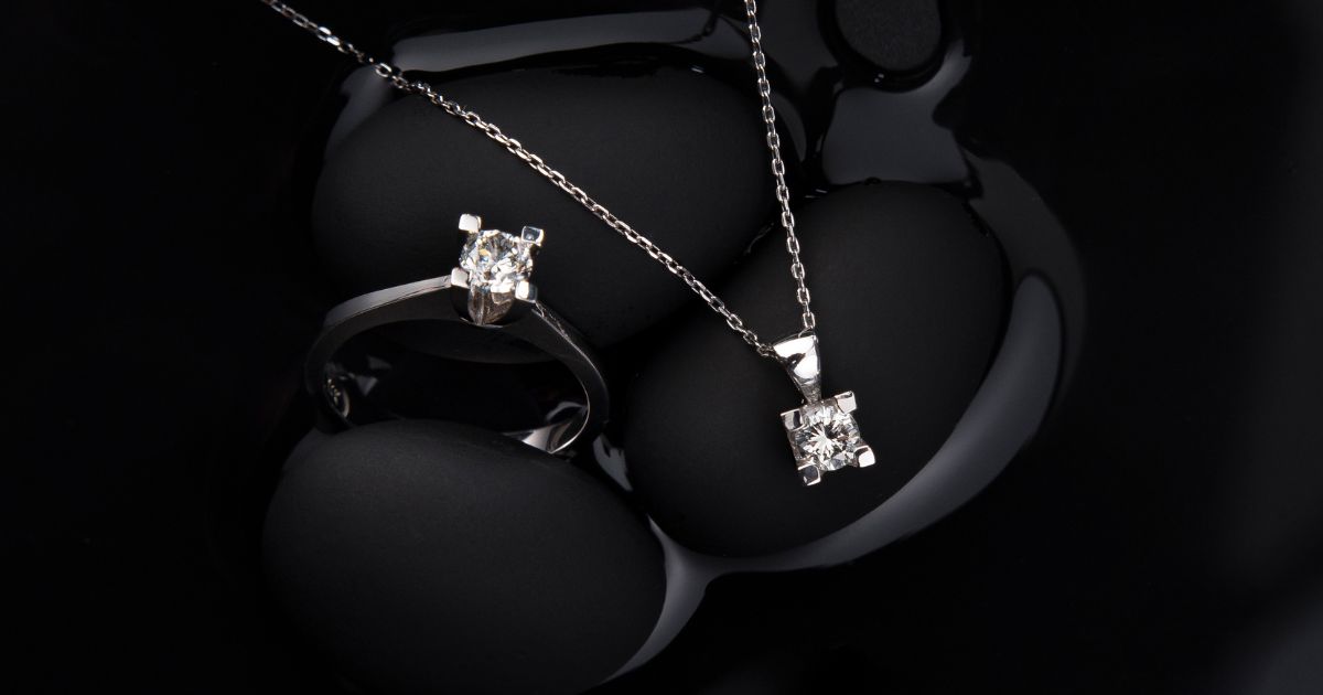 The Radiance of Modern Artistry in Jewelry Design