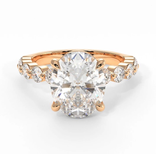 How Do Oval Engagement Rings Affect Overall Ring Size Perception?
